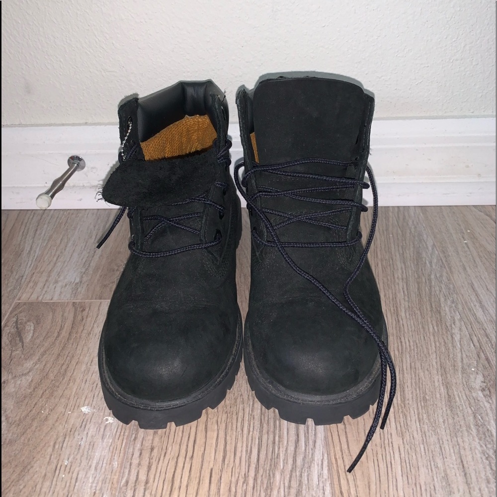 All black timberland boots